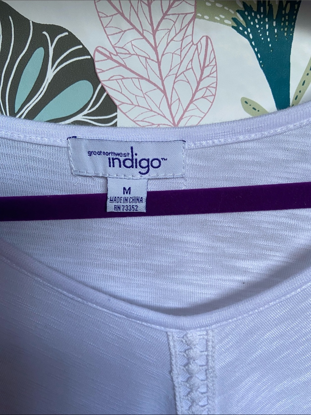 NWT Indigo White Crochet-Detail Sleeveless Tank size Meditm